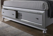 Load image into Gallery viewer, Glamour Style Bedroom In A Silver Finish